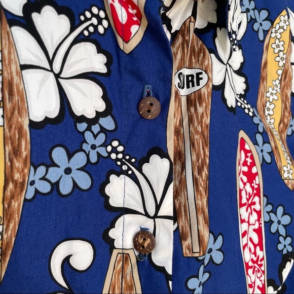 Hilo Hattie The Hawaiian Original Floral Surfboard Sleeveless Button Down Shirt - Picture 4 of 6